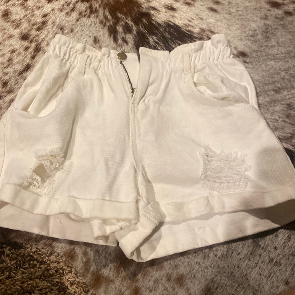 Hyfve elastic waist shorts!
